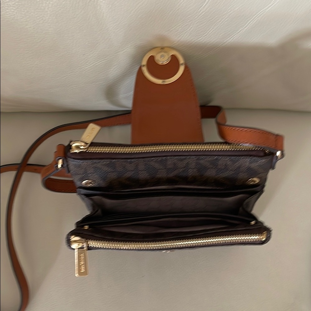 Michael Kors Brown Crossbody Bag Fulton - Picture 3 of 5